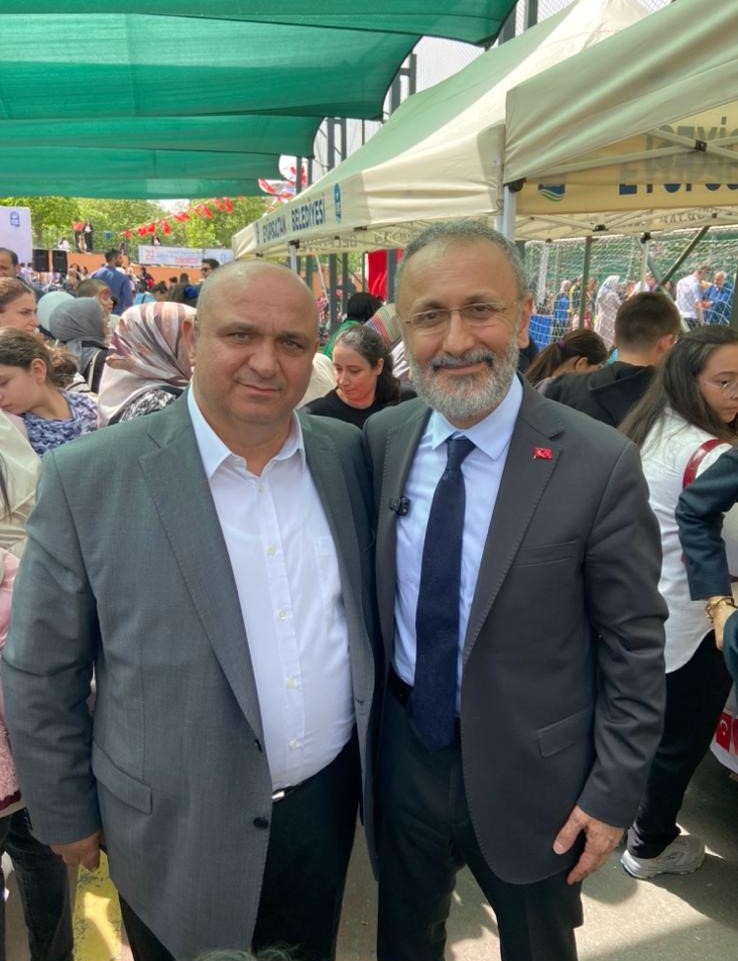 Eyüpsultan Belediye Başkanımız Dr. Mithat Özmen ile Etkinlik Alanında Bir Aradayız