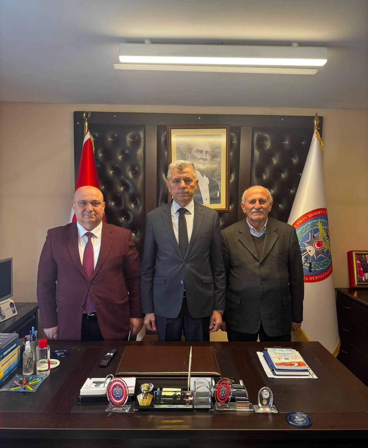 Eyüpsultan Kaymakamımız Dr. Arslan Yurt Derneğimizi Ziyaret Etti 